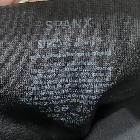 SPANX Look At Me Now Leggings Very Black Color size small - Picture 3 of 6